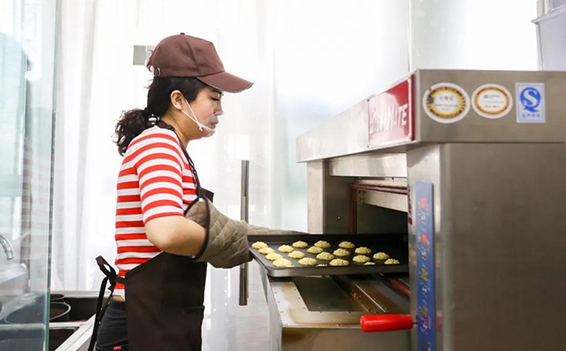 ��Ů�˄�(chu��ng)�I(y��)��Ů�����c(di��n)��(chu��ng)�I(y��)��ʲô�(xi��ng)Ŀ�����x��